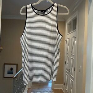 Banana Republic black and white tank
